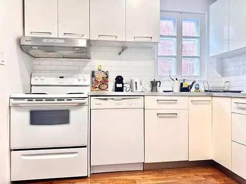 3 Bd A Saint Denis Apartment Montreal